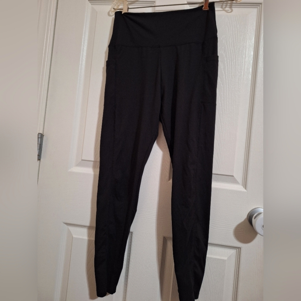 Leggings (unsure of the brand)